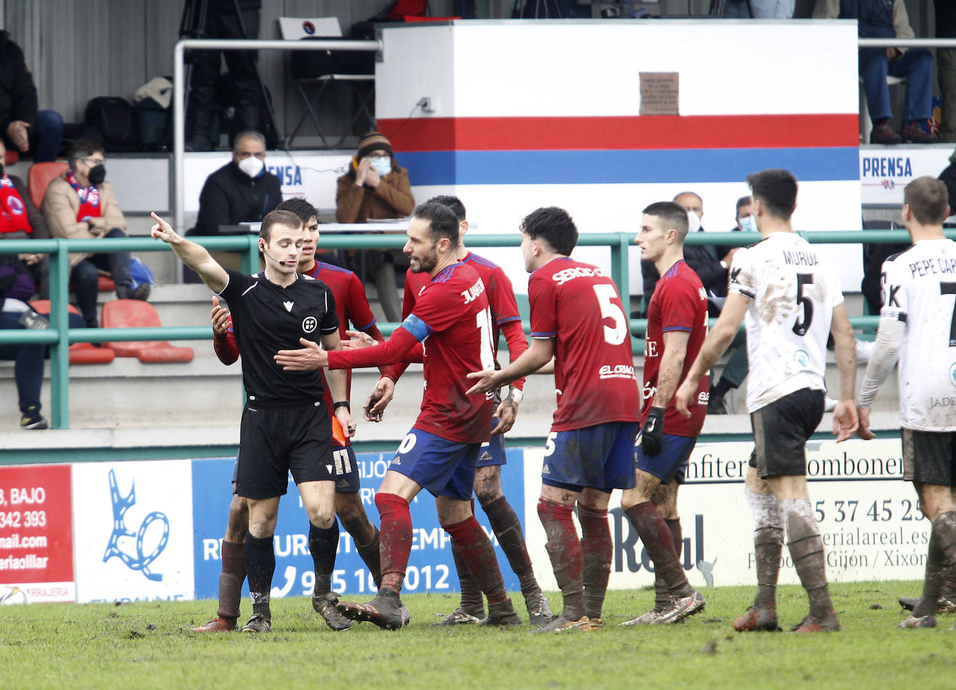 Fotos: Las mejores jugadas de la victoria del Ceares contra el Salamanca