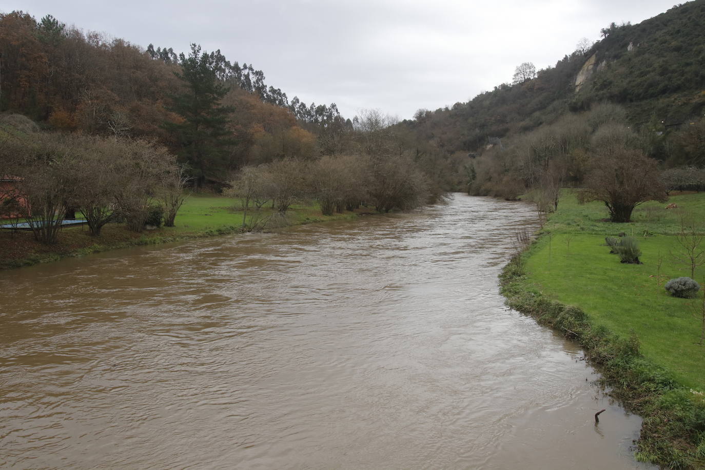 Fotos: Alto caudal en el Nalón, el Trubia y el Nora