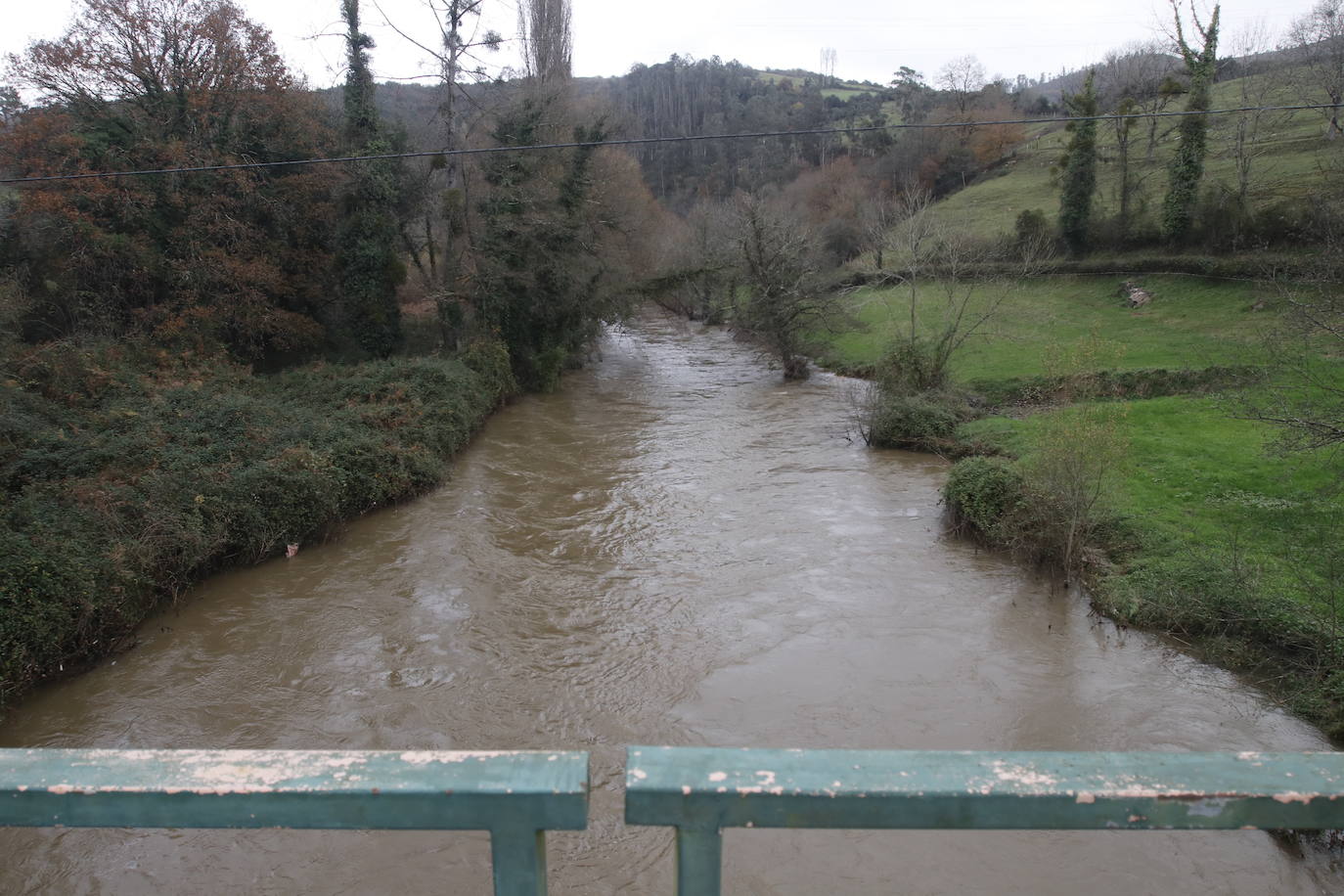 Fotos: Alto caudal en el Nalón, el Trubia y el Nora