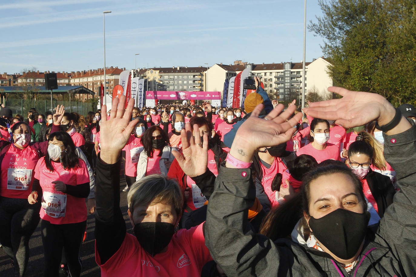 3.500 corredoras han participado este domingo en la Carrera de la Mujer celebrada en las calles de Gijón 