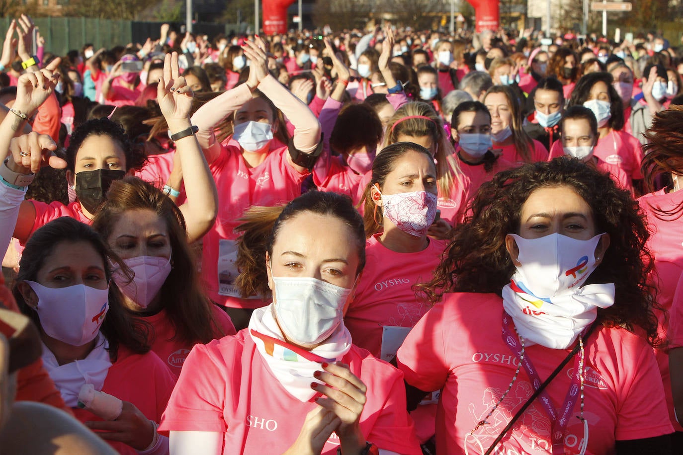 3.500 corredoras han participado este domingo en la Carrera de la Mujer celebrada en las calles de Gijón 