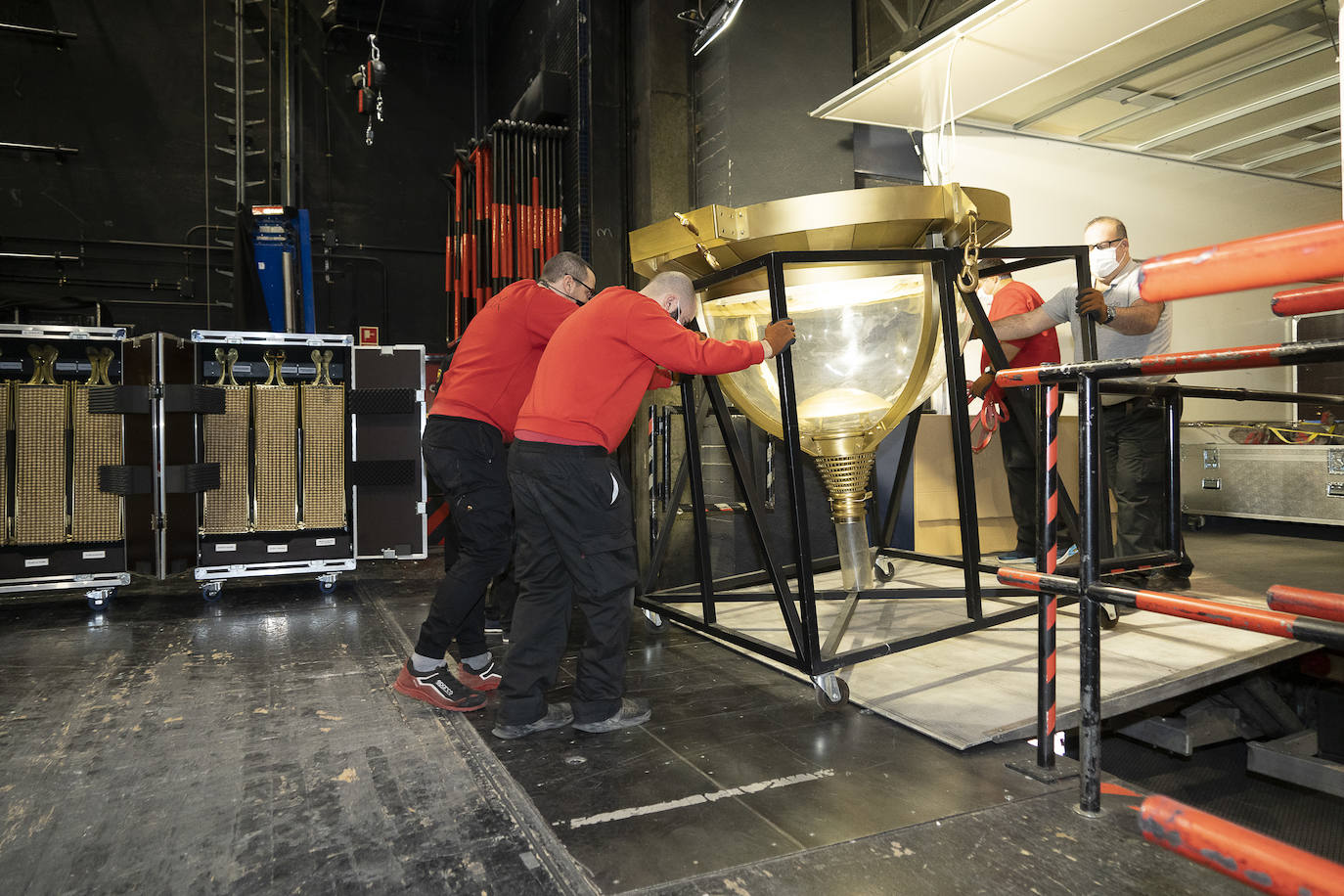 La Tolva donde estarán las bolas con los premios.