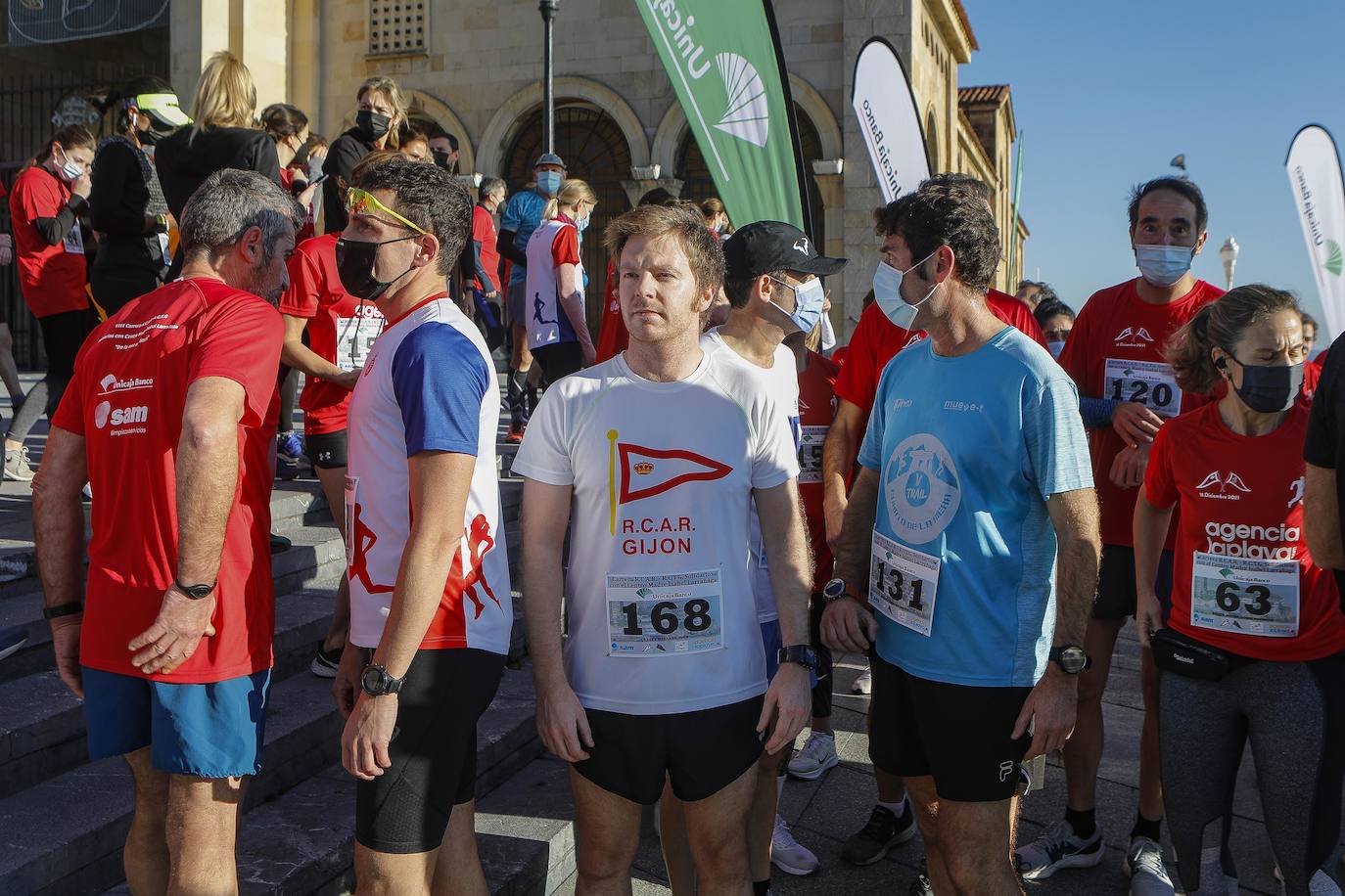Fotos: Marcos Peón e Inés de Diego ganan la Carrera Solidaria Club de Regatas-Tenis