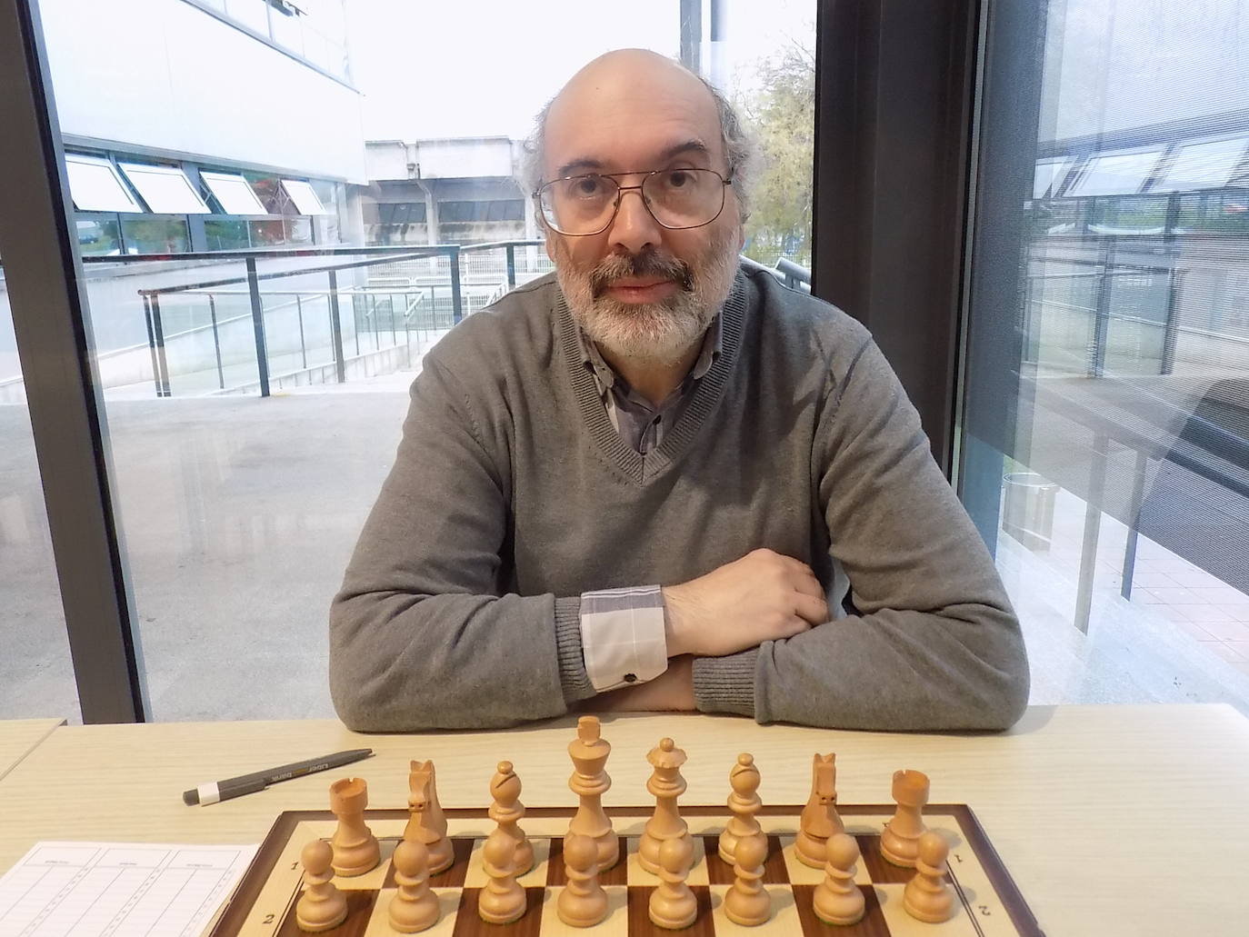 El maestro Javier San Claudio.