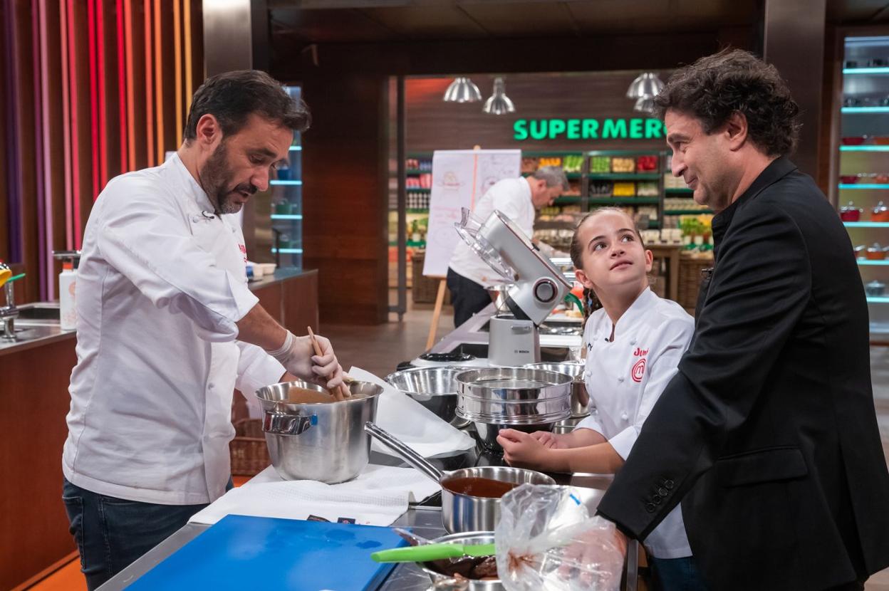 Foto de familia de los concursantes de 'MasterChef Junior'. 