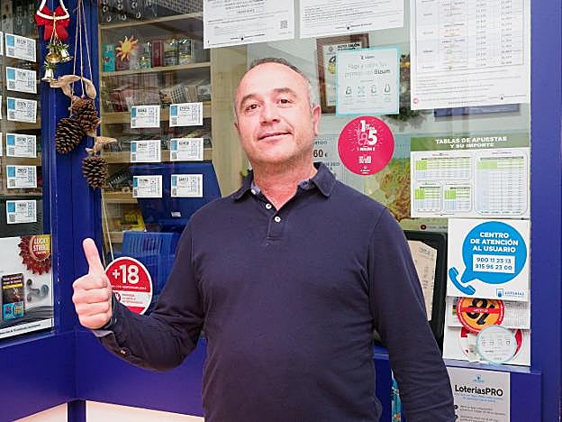 Carlos Artime, en su administración de Las Vegas. 