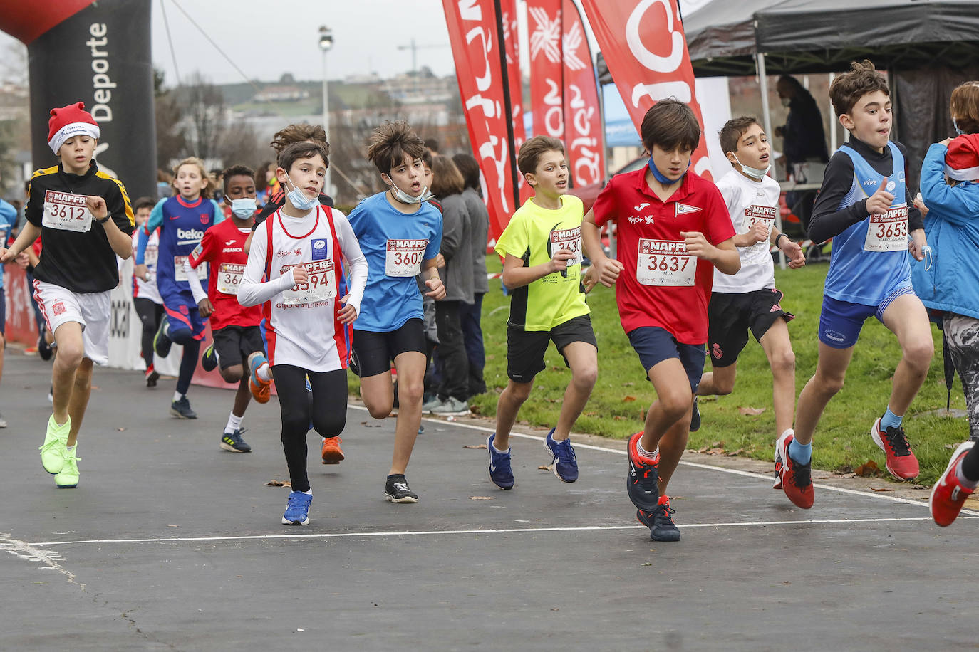Fotos: Así fue la Carrera de Nochebuena de los niños