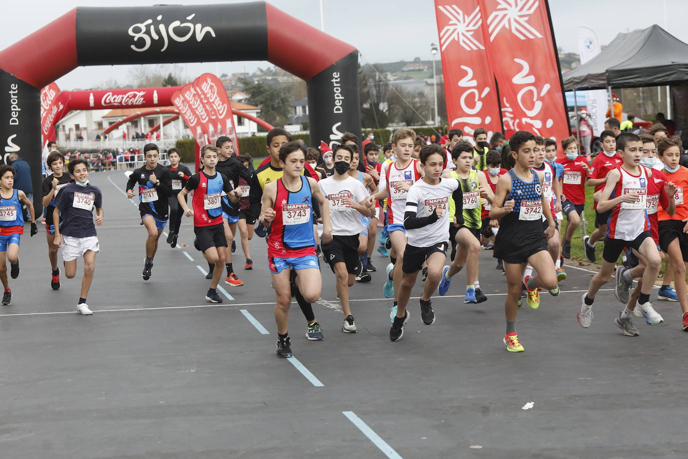 Fotos: Así fue la Carrera de Nochebuena de los niños