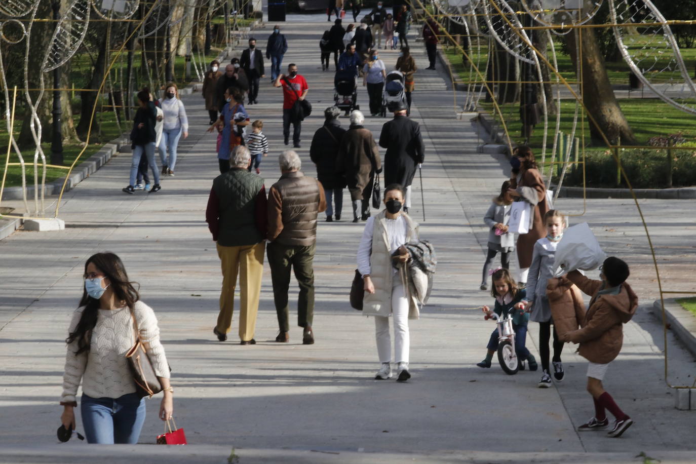 Fotos: Tiempo veraniego para despedir el año en Asturias