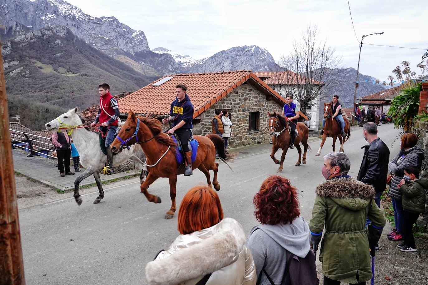 Fotos: El Aguinaldo pongueto regresa a las calles de Beleño