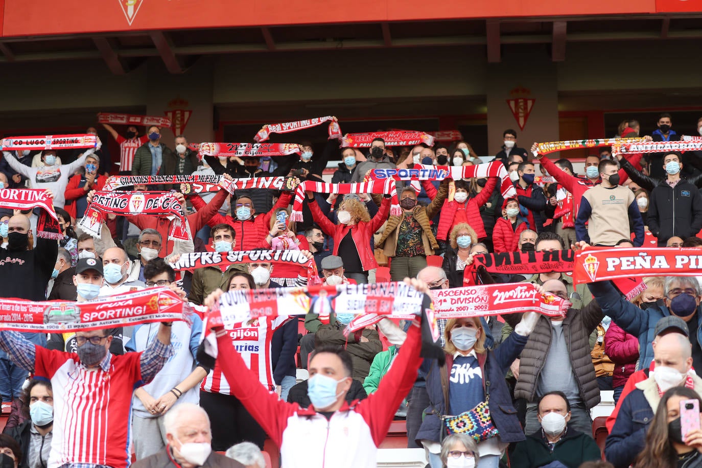 Fotos: ¿Estuviste en el Sporting - Lugo? ¡Búscate!