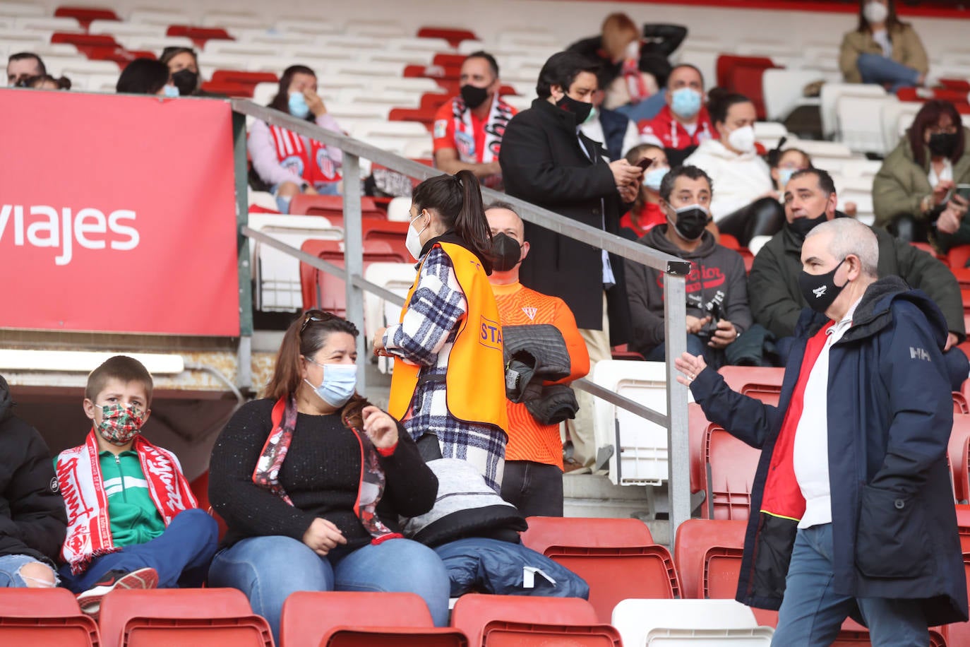 Fotos: ¿Estuviste en el Sporting - Lugo? ¡Búscate!