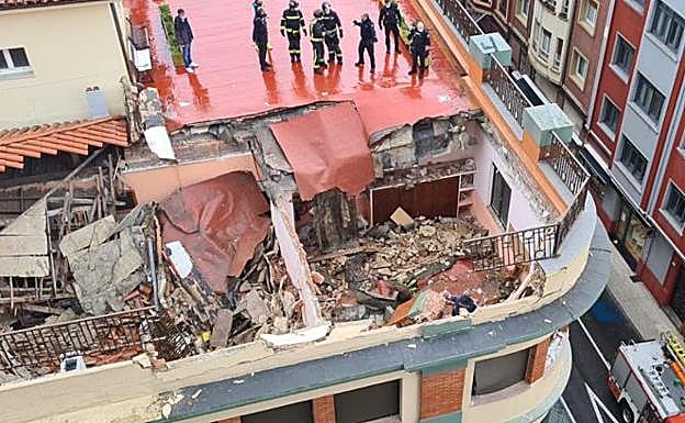 Vídeo | El trabajo de los bomberos en los primeros momentos del suceso 