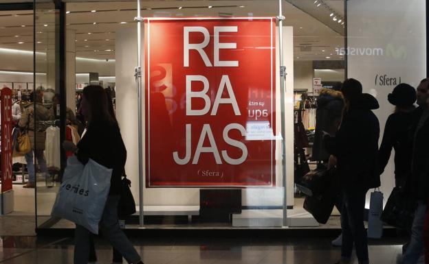 La temporada de rebajas generará 1.860 contratos en el Principado, según Adecco