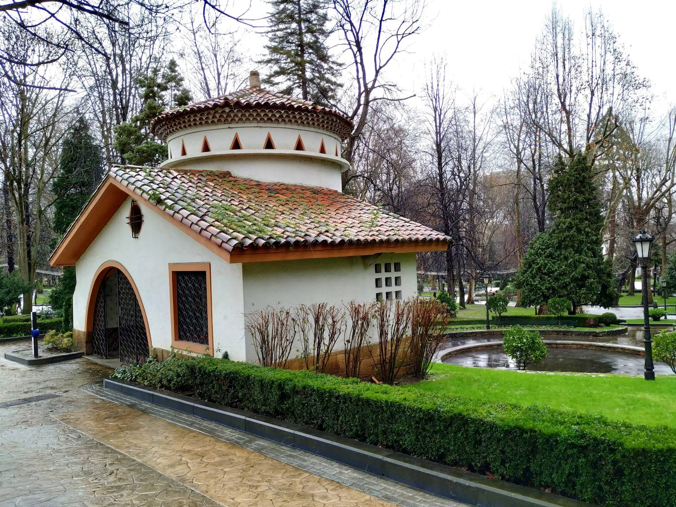 La huerta y el jardín botánico del Monasterio de San Francisco fueron el germen del parque público del que hoy presume la ciudad. 