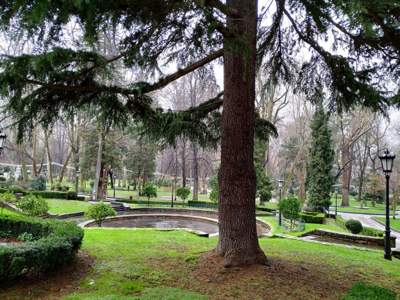 La huerta y el jardín botánico del Monasterio de San Francisco fueron el germen del parque público del que hoy presume la ciudad. 