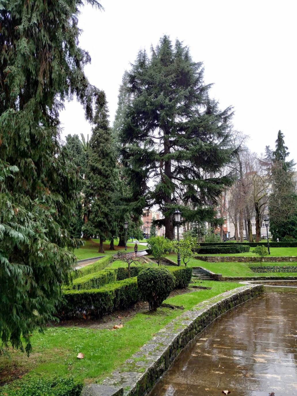 La huerta y el jardín botánico del Monasterio de San Francisco fueron el germen del parque público del que hoy presume la ciudad. 