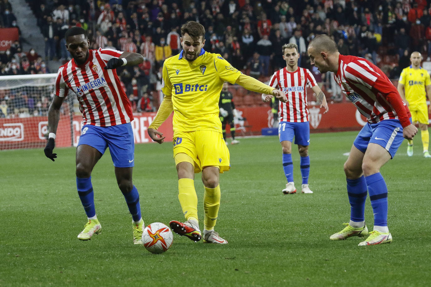 Fotos: Las mejores jugadas del Sporting-Cádiz