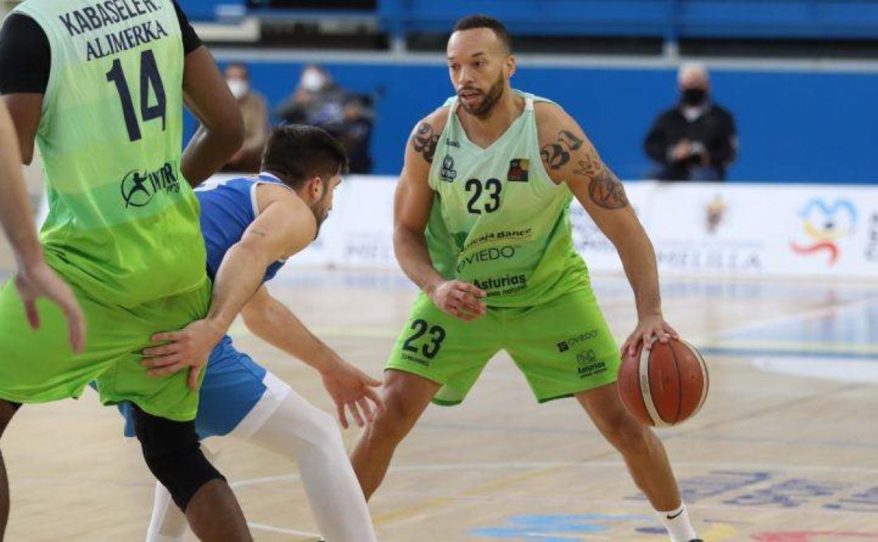 Un momento del partido. 