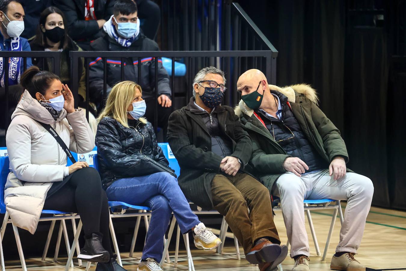 Fotos: Las mejores imágenes del Unicaja Banco Oviedo - Palmer Alma Mediterránea