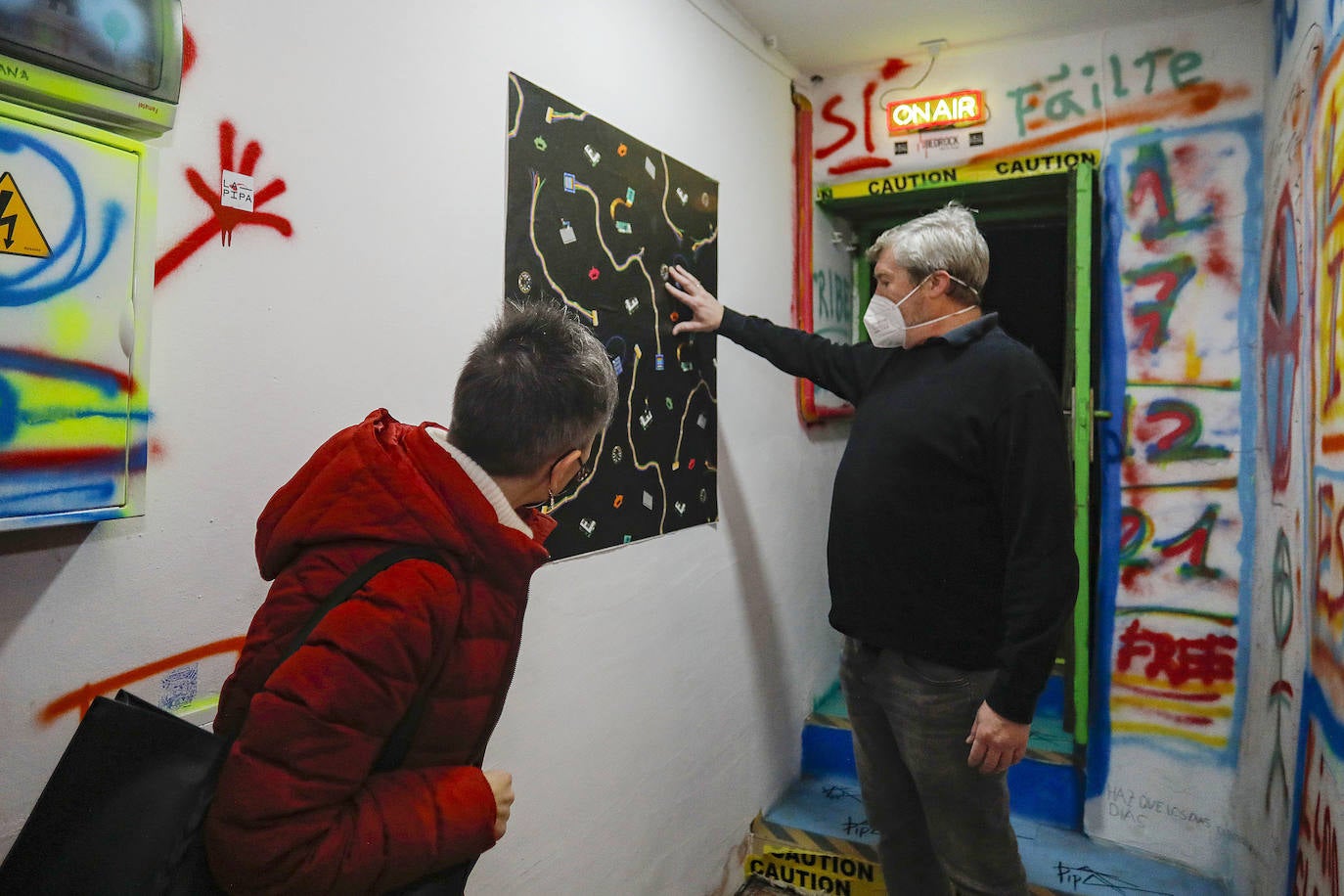 Alex Lawton instaló en Somió su empresa Bedrock, en un antiguo restaurante que recuperó como sede de empresas, generando un auténtico ecosistema de innovación que atrae talento asturiano, nacional e internacional.