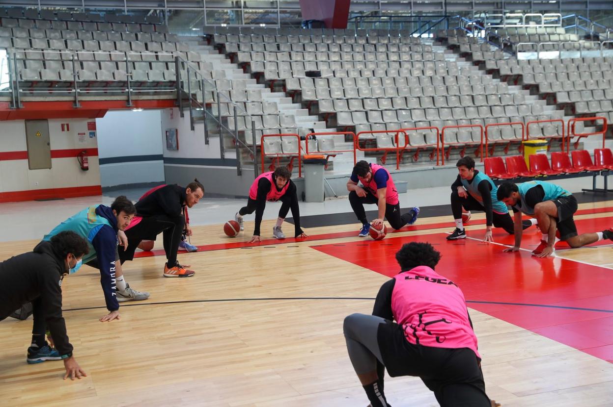 Los jugadores del Círculo, en el entrenamiento de ayer. 