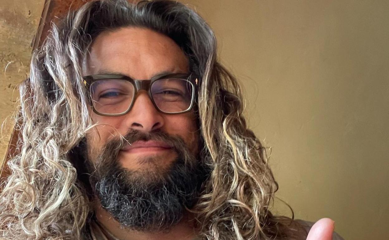 Jason Momoa reaparece con un aspecto preocupante para sus seguidores. 
