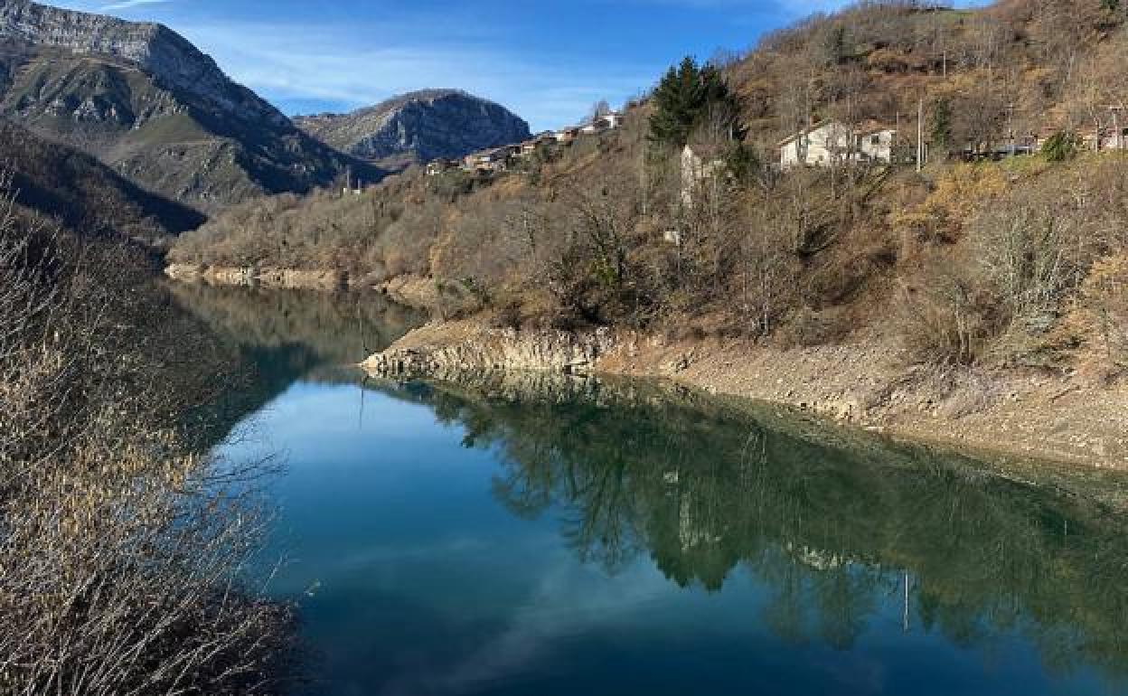 El embalse de Tanes, en una imagen de archivo. 