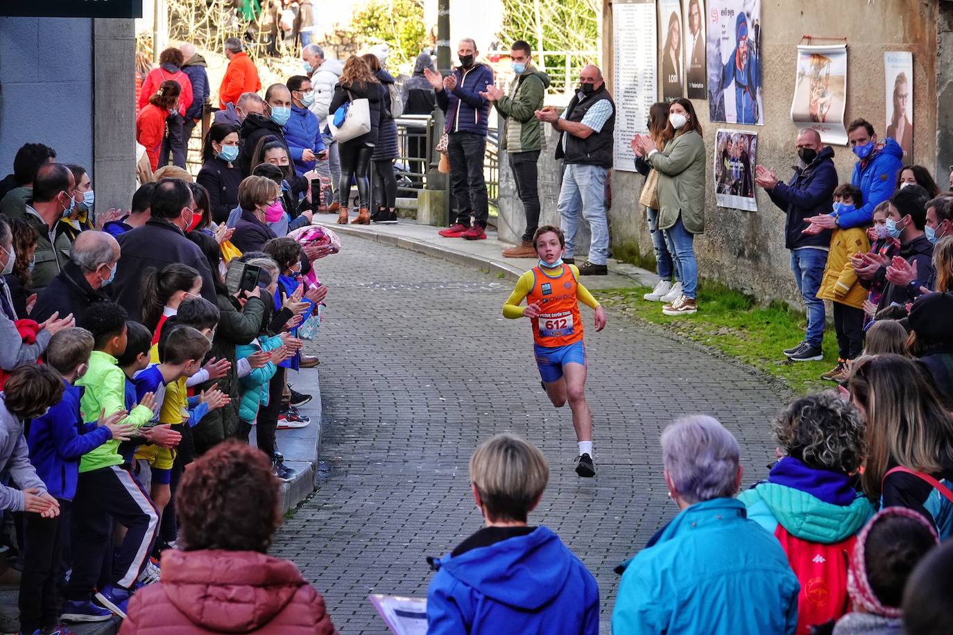 Dimas Pereira se impone en el Cayón Trail de Infiesto, una carrera que sigue siendo «el plan favoristo» de los corredores de la región.