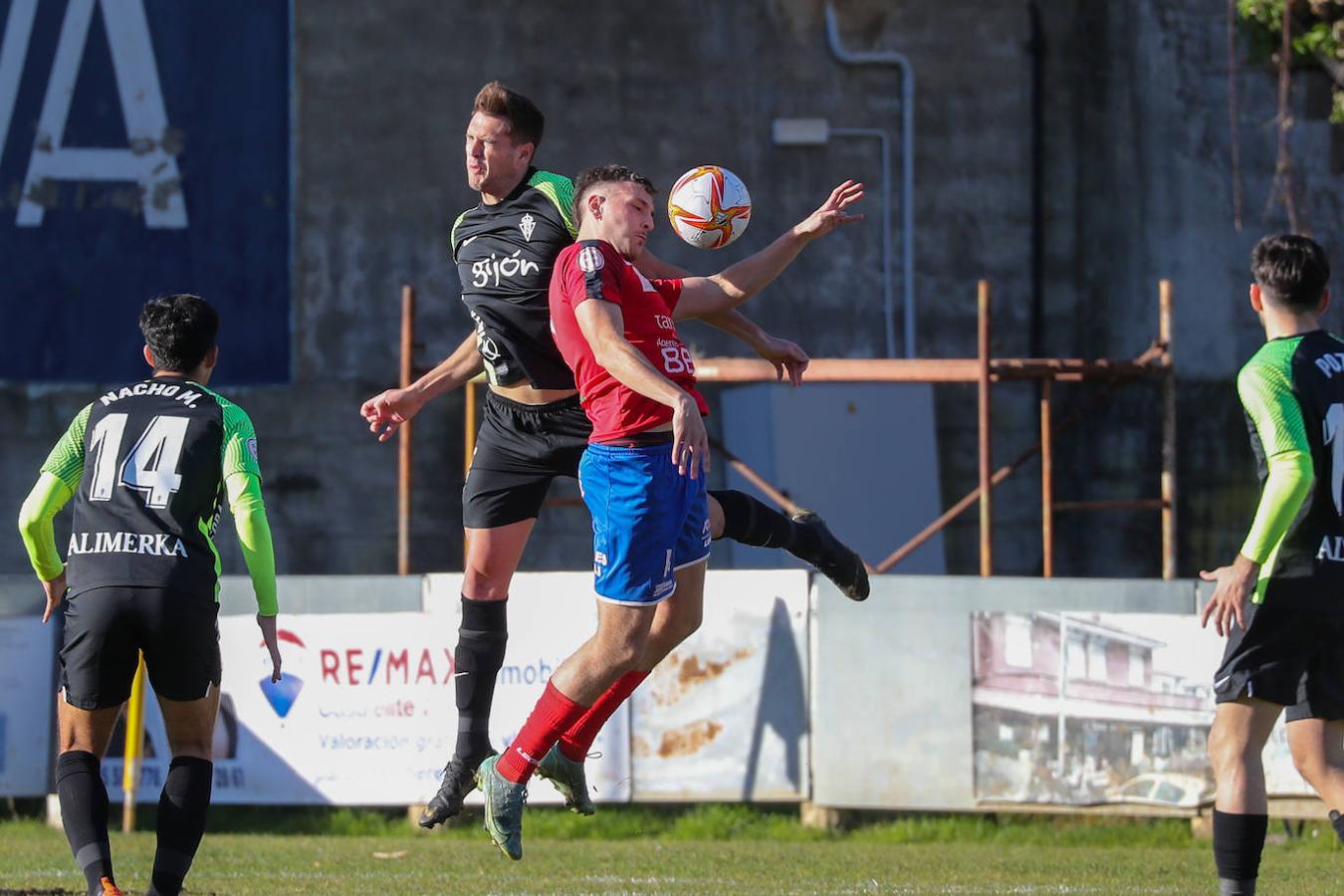 Fotos: Las mejores jugadas del Colunga - Sporting B