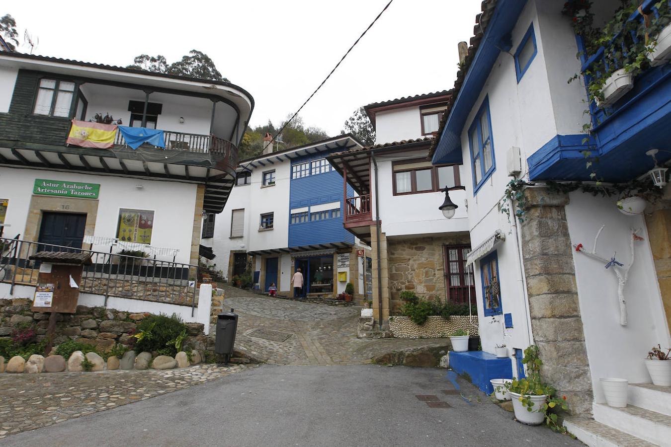 Una selección de pueblos medievales asturianos que permite recorrer los paisajes con más historia del Principado | En la imagen, Tazones