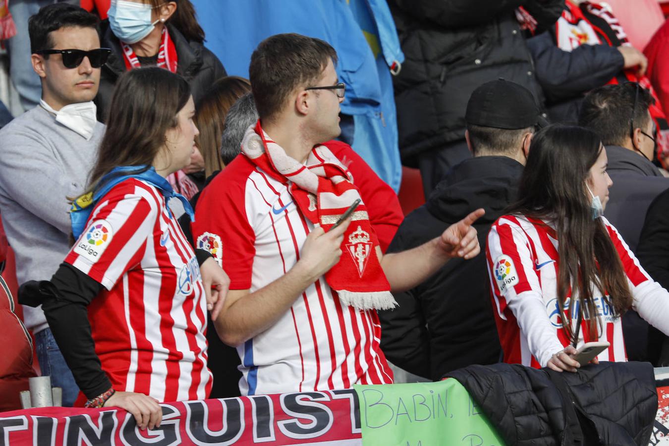 Fotos: ¿Estuviste en el Mirandés - Sporting? ¡Búscate!