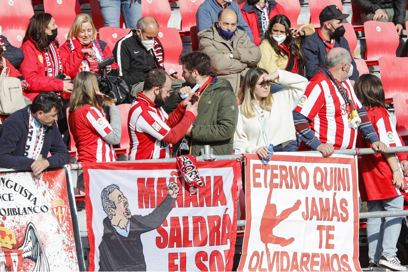 Fotos: ¿Estuviste en el Mirandés - Sporting? ¡Búscate!