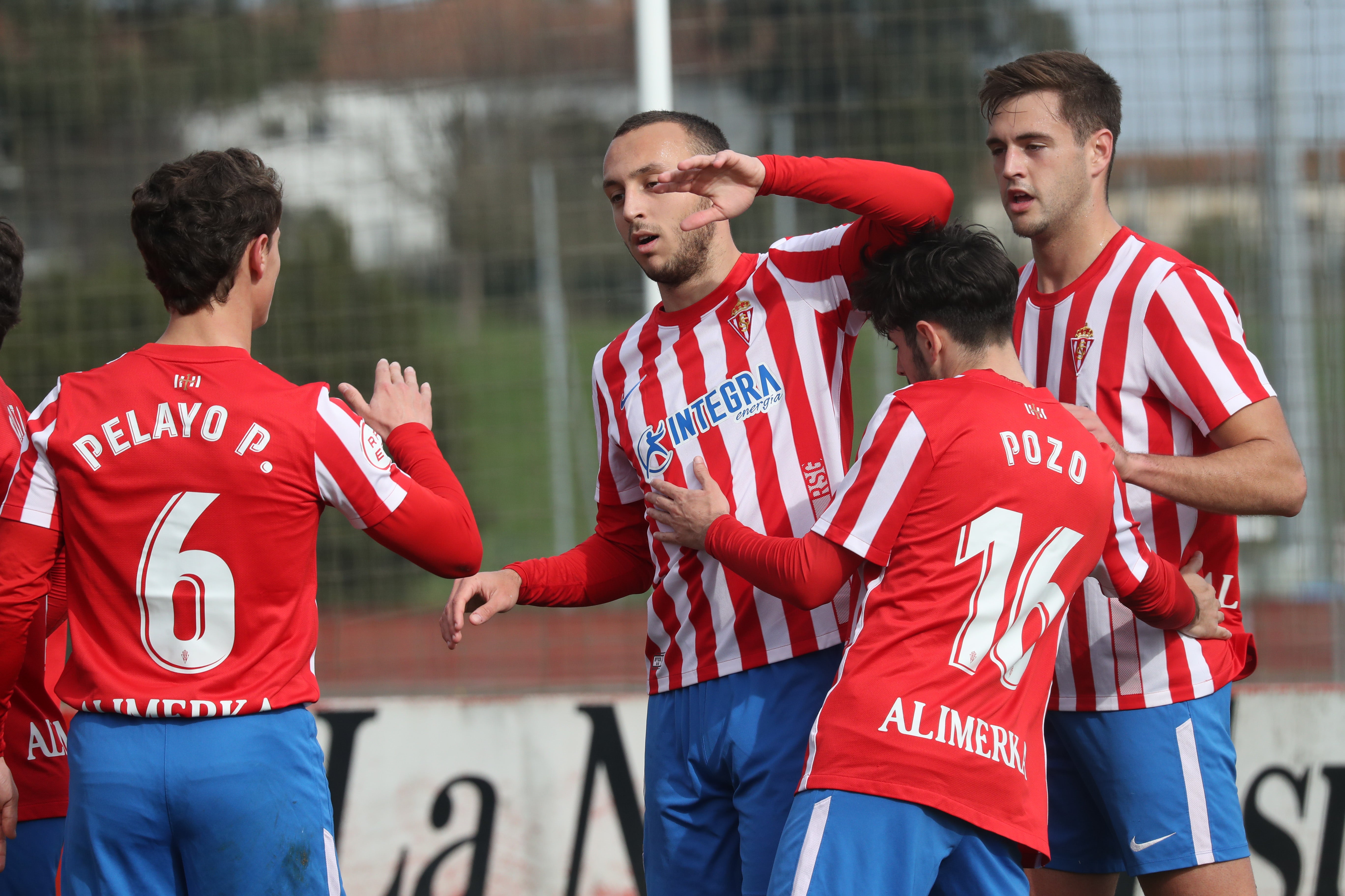 Fotos: Las mejores jugadas del Sporting B - Roces (6-0)