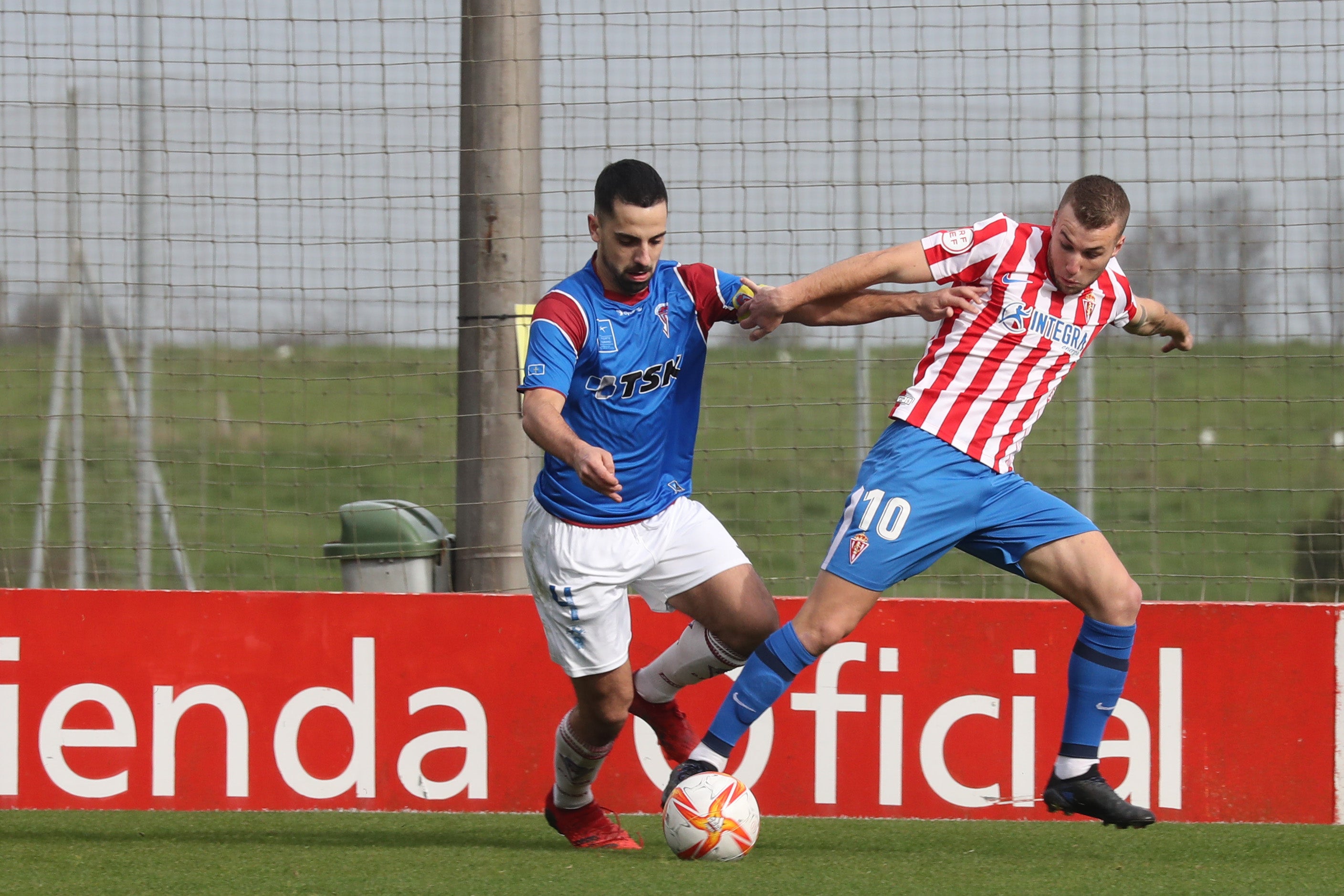 Fotos: Las mejores jugadas del Sporting B - Roces (6-0)