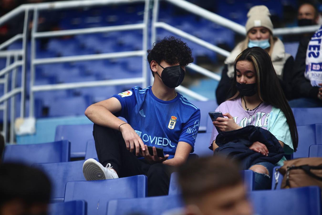 Fotos: ¿Estuviste en el Real Oviedo - Huesca? ¡Búscate!