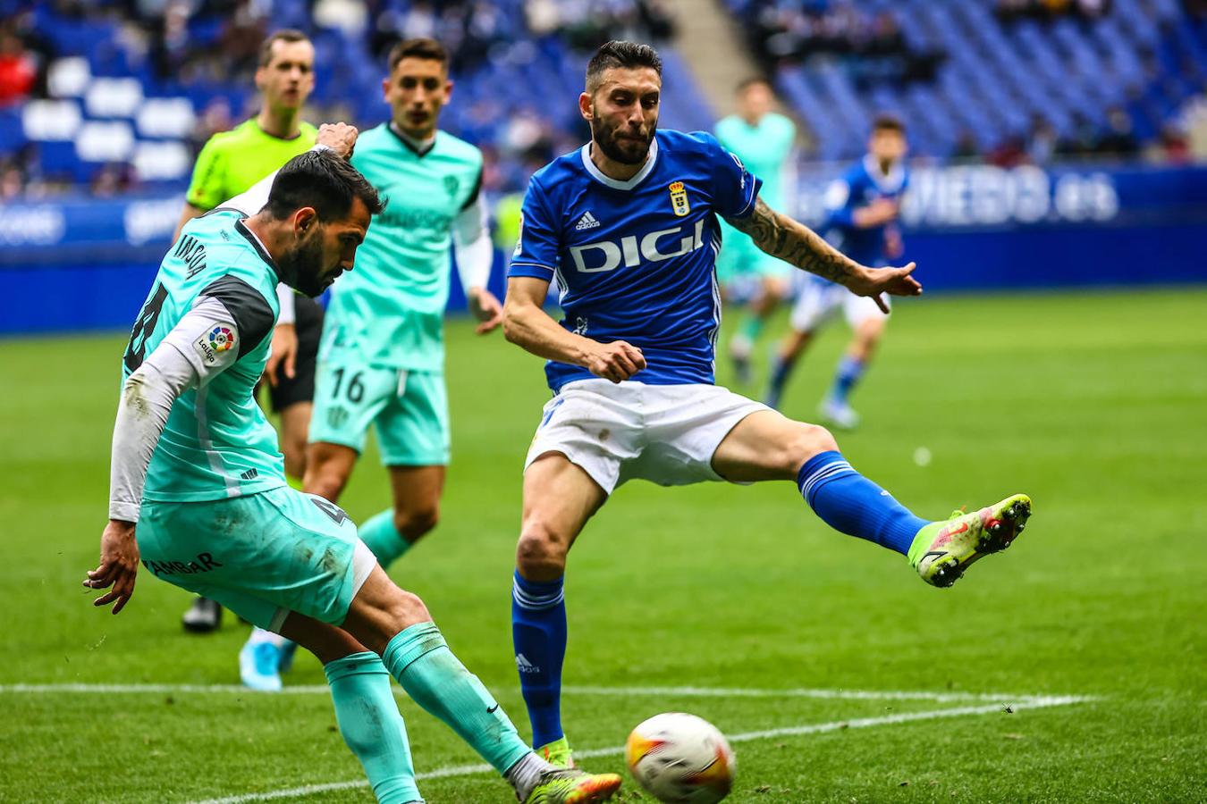 Fotos: Las mejores jugadas entre el Real Oviedo y el Huesca (3-3)