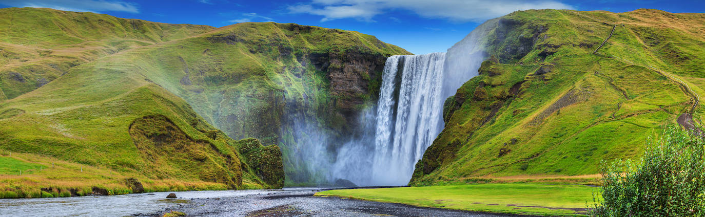 Recorrido por algunos de los saltos de agua más increíbles del planeta | En la imagen, Skogafoss, en Islandi