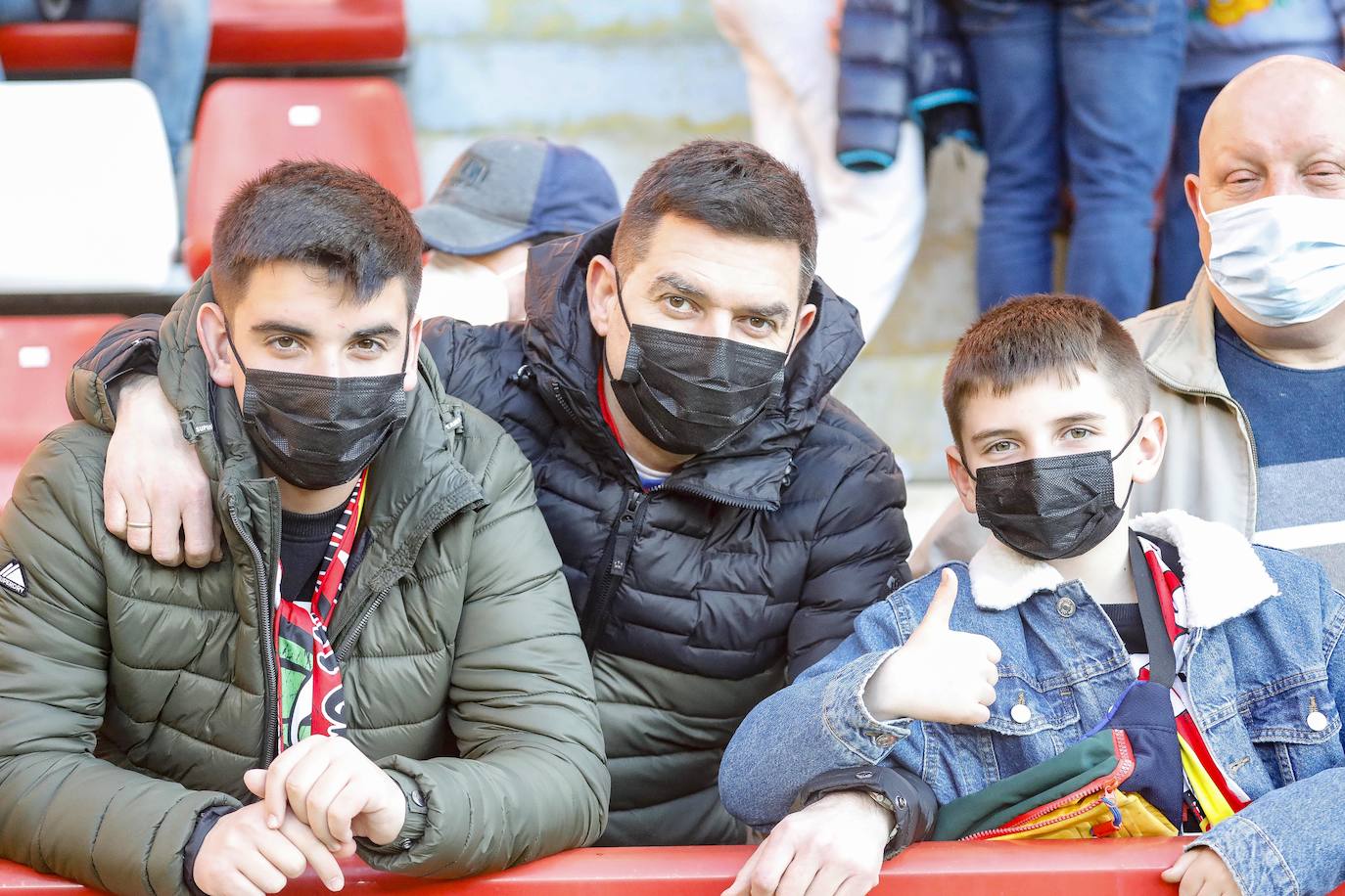 Fotos: ¿Estuviste en el Sporting-Ponferradina? ¡Búscate!