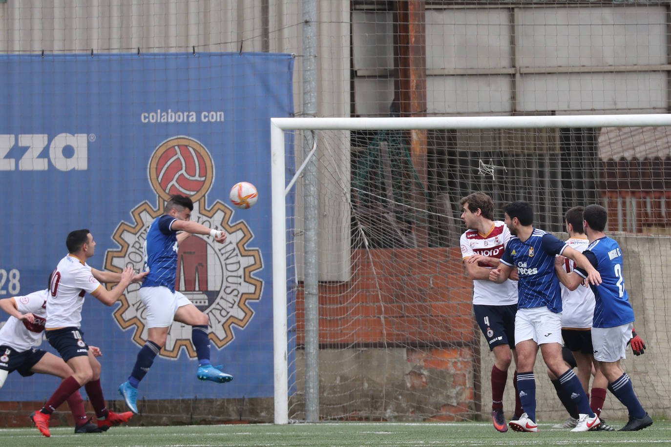 Fotos: Las mejores jugadas del Mosconia-Gijón Industrial