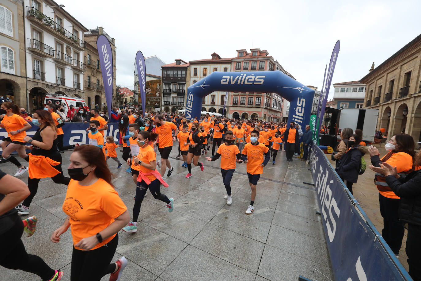 52 concejos de la región se visten de naranja en una carrera colectiva contra el cáncer infantil, organizada por la Asociación Galbán. El objetivo, recaudar fondos para promover la investigación bajo el lema «Una mejor supervivencia es posible». 