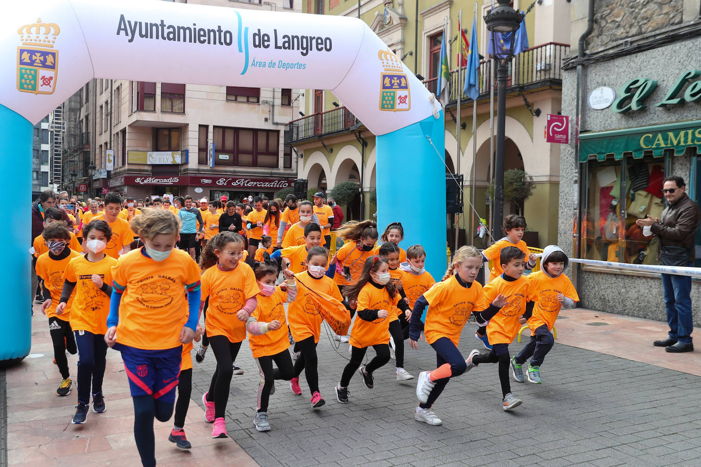 52 concejos de la región se visten de naranja en una carrera colectiva contra el cáncer infantil, organizada por la Asociación Galbán. El objetivo, recaudar fondos para promover la investigación bajo el lema «Una mejor supervivencia es posible». 