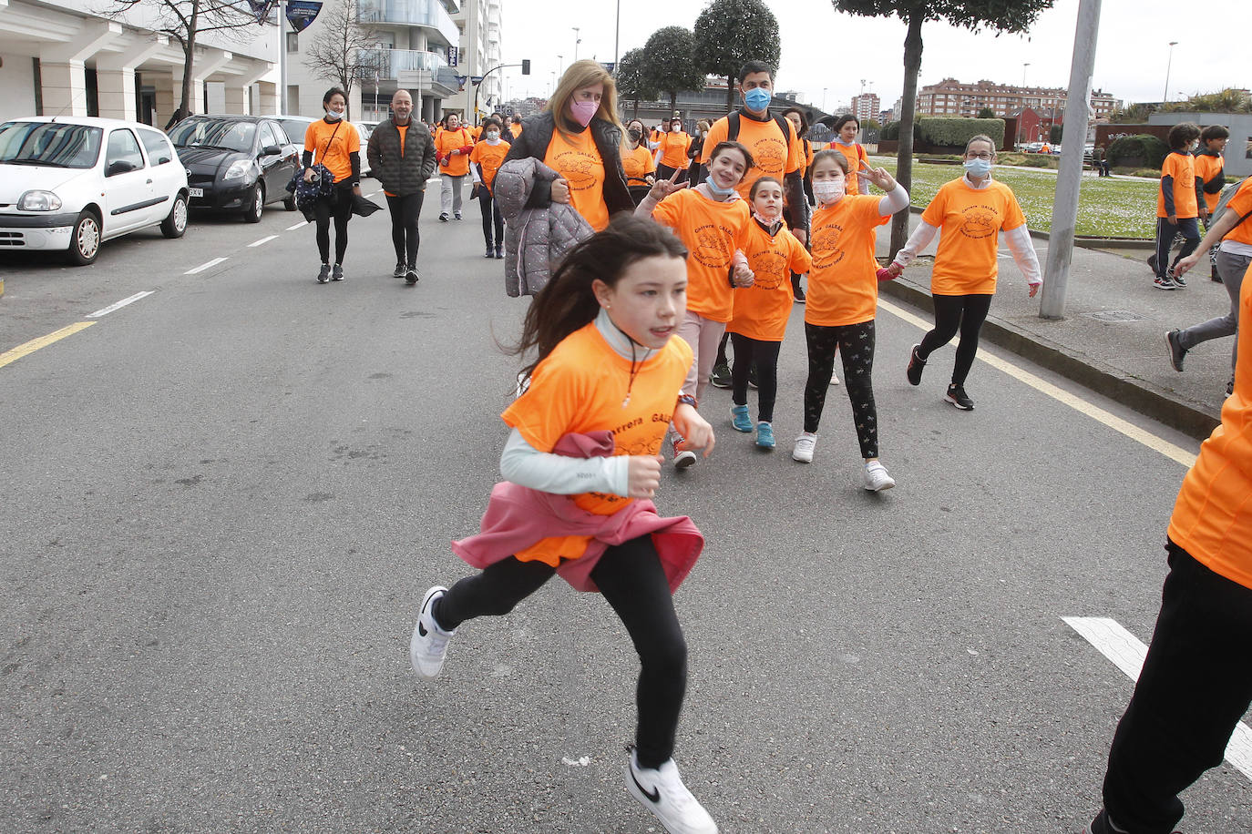 52 concejos de la región se visten de naranja en una carrera colectiva contra el cáncer infantil, organizada por la Asociación Galbán. El objetivo, recaudar fondos para promover la investigación bajo el lema «Una mejor supervivencia es posible». 