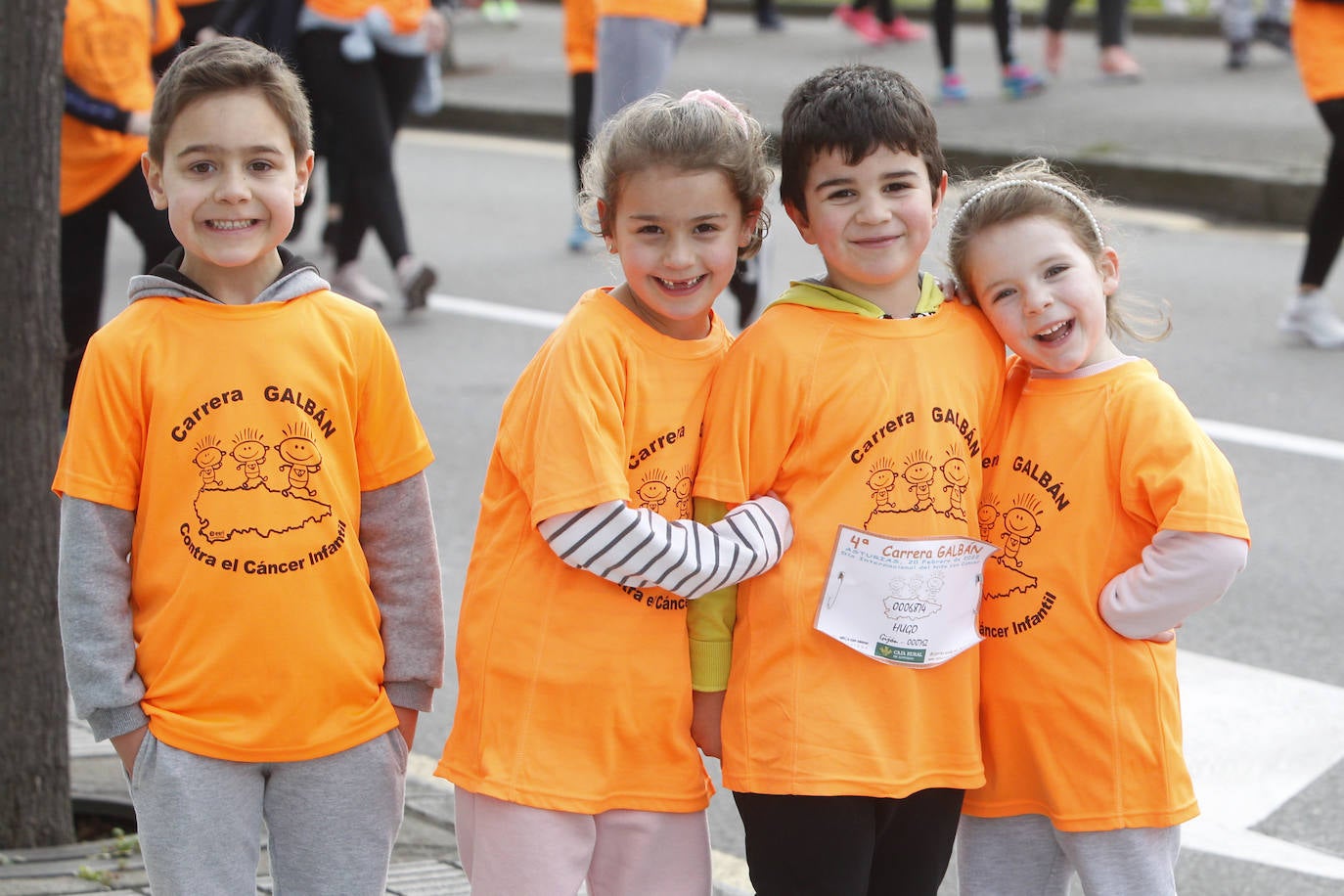 52 concejos de la región se visten de naranja en una carrera colectiva contra el cáncer infantil, organizada por la Asociación Galbán. El objetivo, recaudar fondos para promover la investigación bajo el lema «Una mejor supervivencia es posible». 