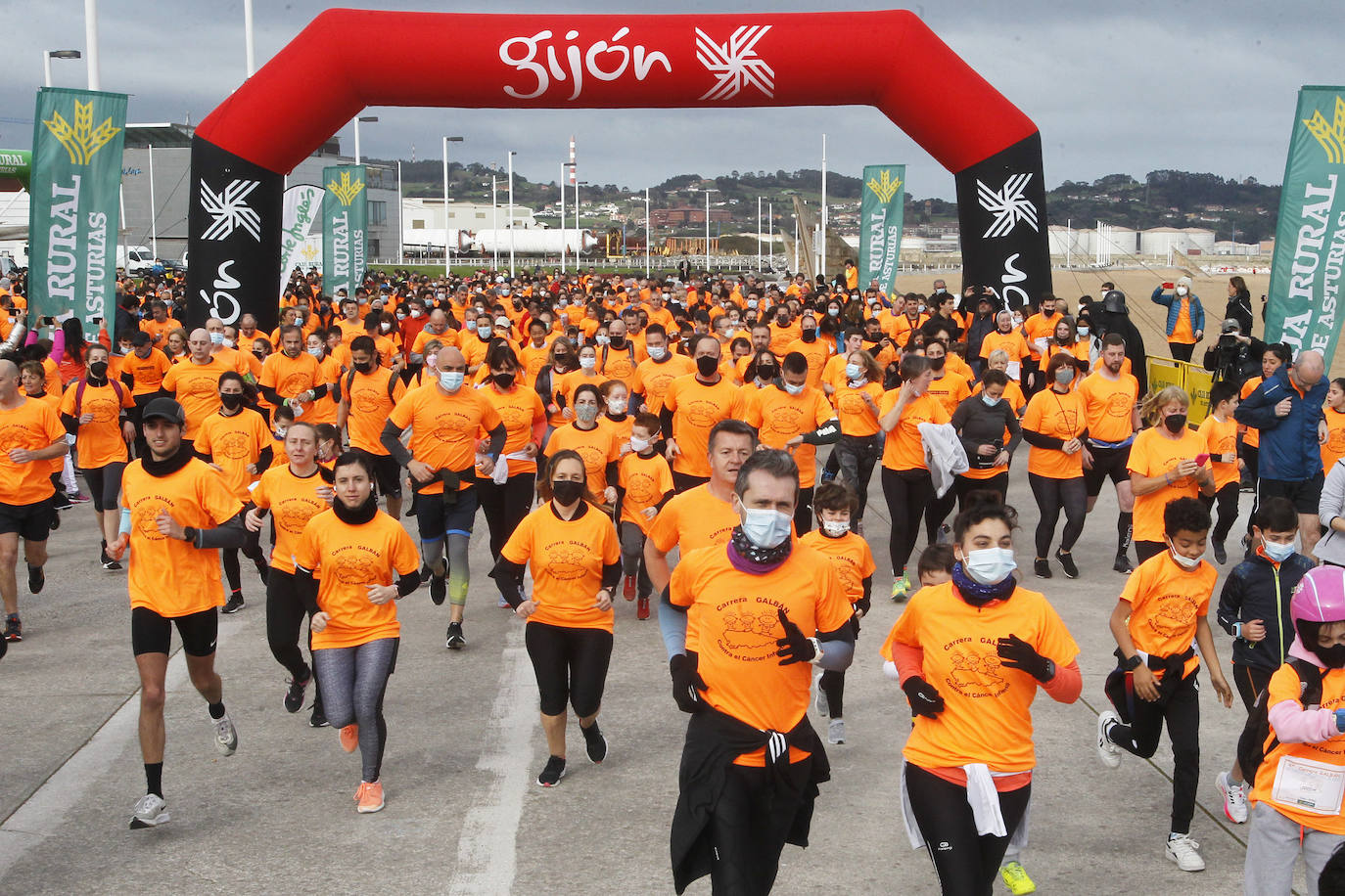 52 concejos de la región se visten de naranja en una carrera colectiva contra el cáncer infantil, organizada por la Asociación Galbán. El objetivo, recaudar fondos para promover la investigación bajo el lema «Una mejor supervivencia es posible». 