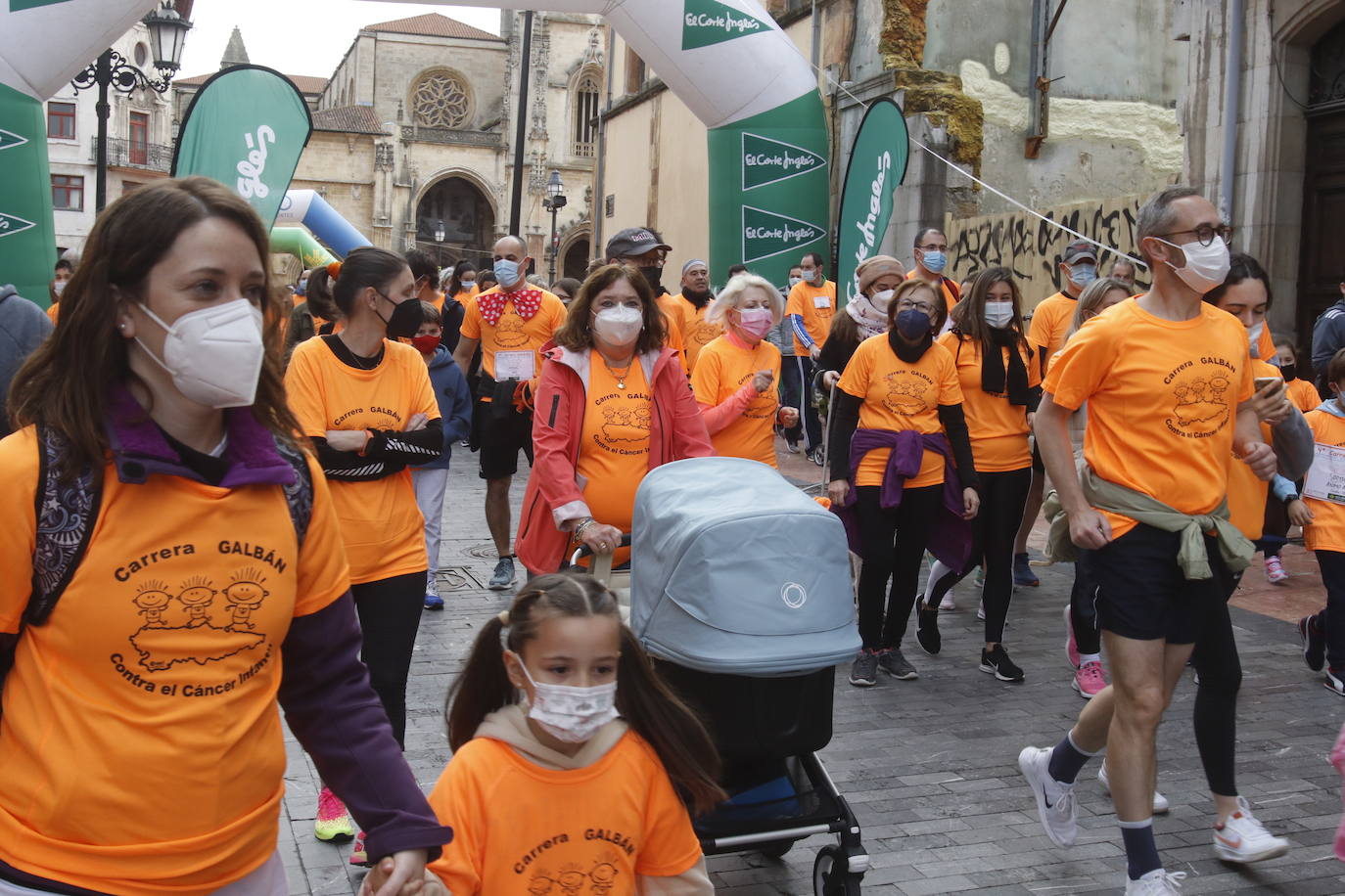 52 concejos de la región se visten de naranja en una carrera colectiva contra el cáncer infantil, organizada por la Asociación Galbán. El objetivo, recaudar fondos para promover la investigación bajo el lema «Una mejor supervivencia es posible». 