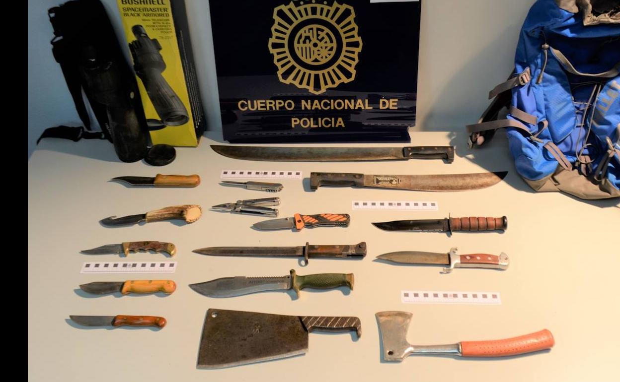 Material incautado por la policía de la Comisaría de Mieres