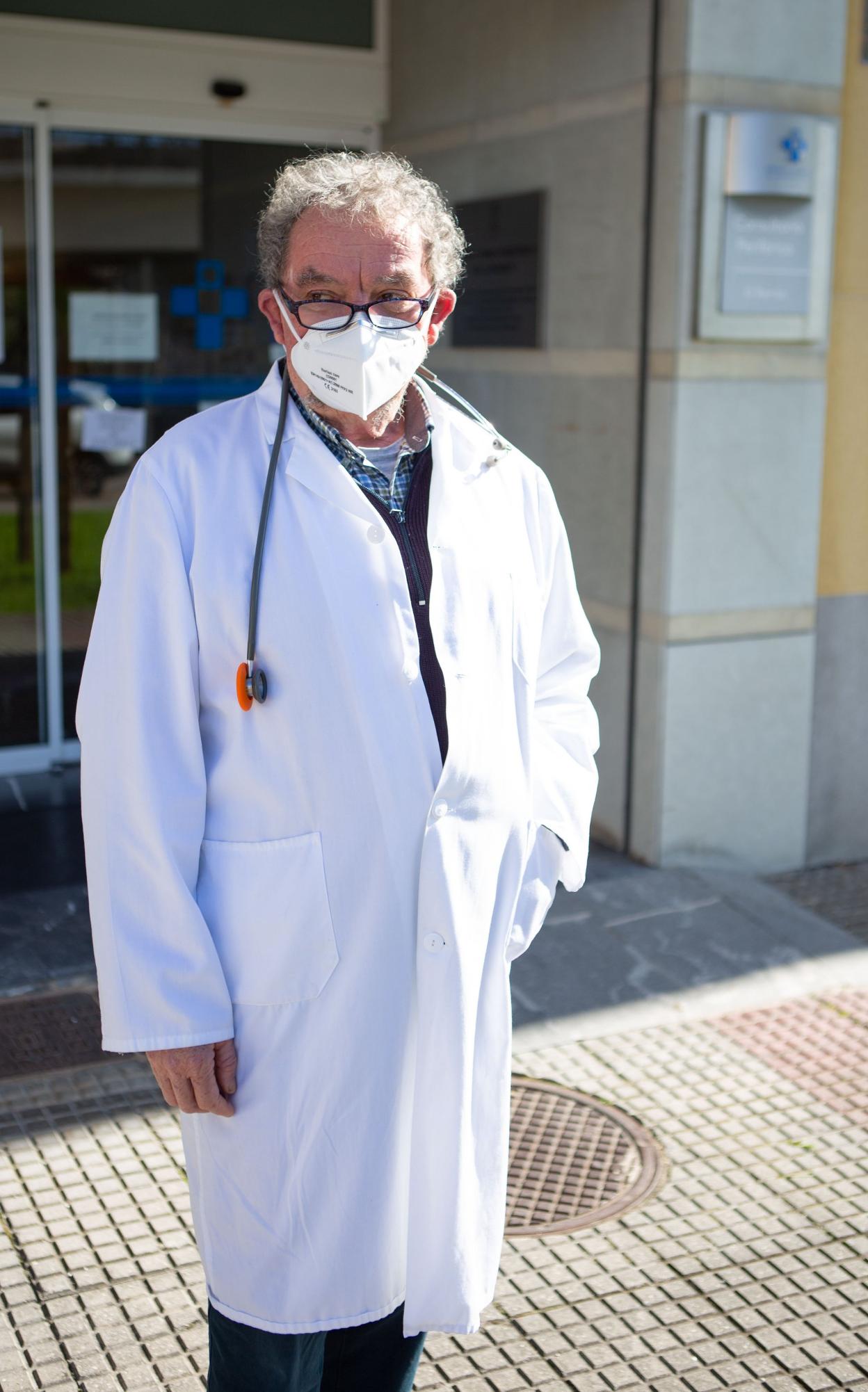 Federico Enterría ayer consulta en El Berrón. 
