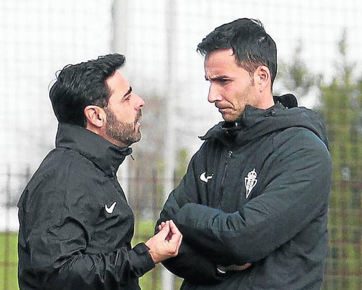 David Gallego, ayer, conversando con Toni Clavero.