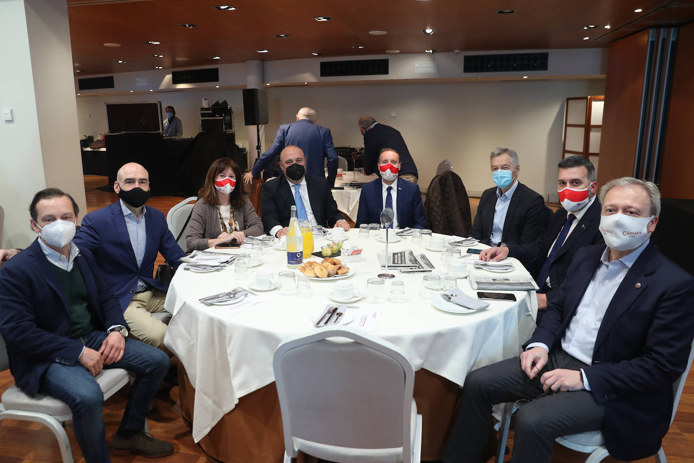 La Jornada «Presente y futuro del deporte», organizada por EL COMERCIO y el Real Grupo de Cultura Covadonga, reunió a dirigentes y gestores deportivos de la ciudad, y contó con la participación del secretario de Estado para el Deporte y presidente del Consejo Superior de Deportes, José Manuel Franco